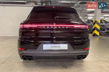 Внедорожник / Кроссовер Porsche Cayenne 2023 в 