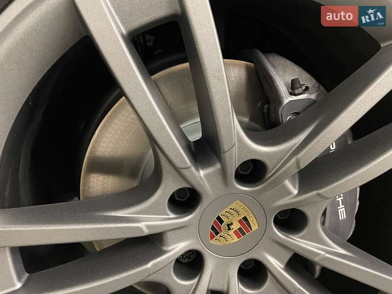 Внедорожник / Кроссовер Porsche Cayenne 2023 в Киеве фото 11 Внедорожник / Кроссовер Porsche Cayenne 2023 в Киеве