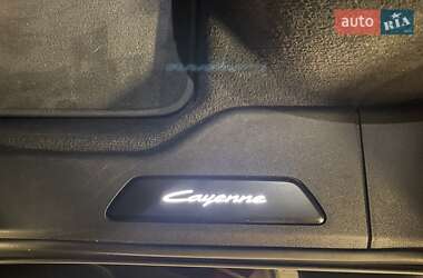 Внедорожник / Кроссовер Porsche Cayenne 2023 в 