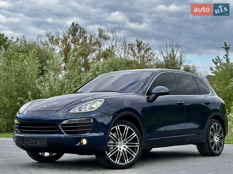 Позашляховик / Кросовер Porsche Cayenne 2012 в 