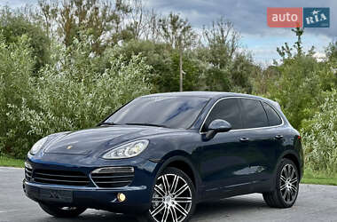 Позашляховик / Кросовер Porsche Cayenne 2012 в 
