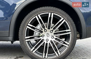 Позашляховик / Кросовер Porsche Cayenne 2012 в 