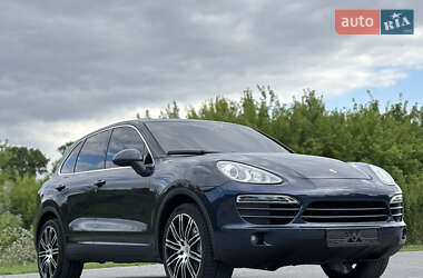 Позашляховик / Кросовер Porsche Cayenne 2012 в 