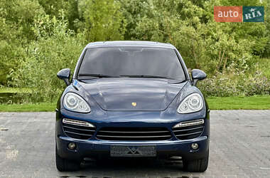 Позашляховик / Кросовер Porsche Cayenne 2012 в 
