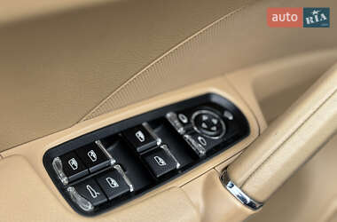 Позашляховик / Кросовер Porsche Cayenne 2012 в 