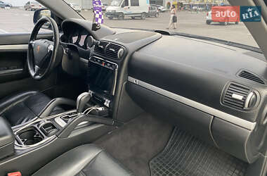 Внедорожник / Кроссовер Porsche Cayenne 2005 в 