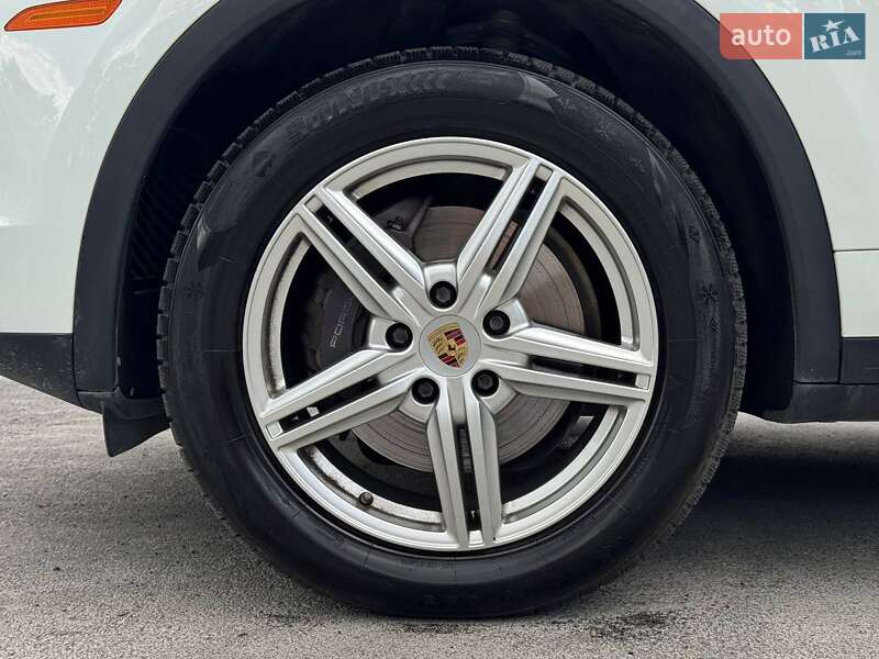 Позашляховик / Кросовер Porsche Cayenne 2015 в Кам'янець-Подільському