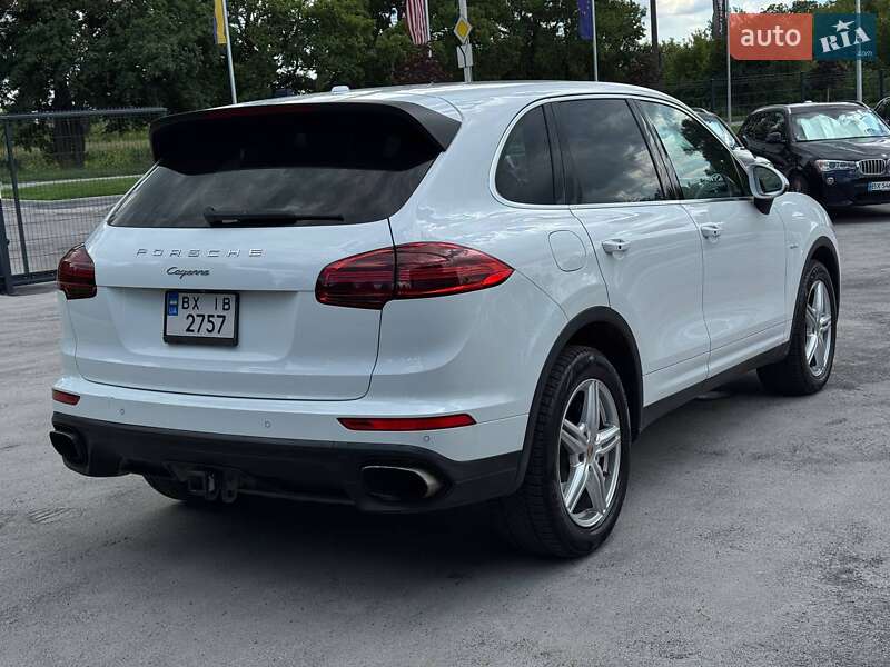 Позашляховик / Кросовер Porsche Cayenne 2015 в Кам'янець-Подільському