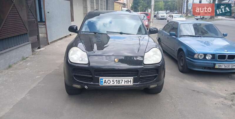 Porsche Cayenne 2004