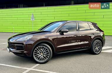 Внедорожник / Кроссовер Porsche Cayenne 2018 в 