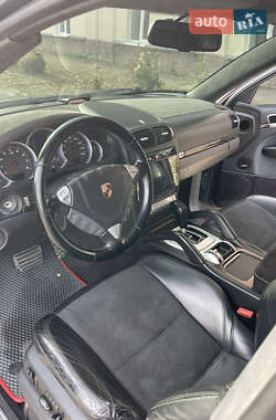 Внедорожник / Кроссовер Porsche Cayenne 2004 в 