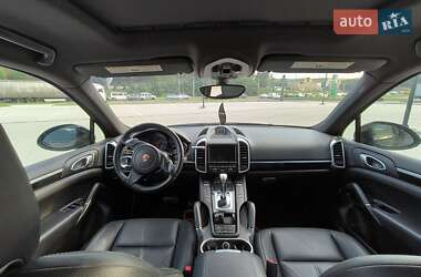 Позашляховик / Кросовер Porsche Cayenne 2013 в 