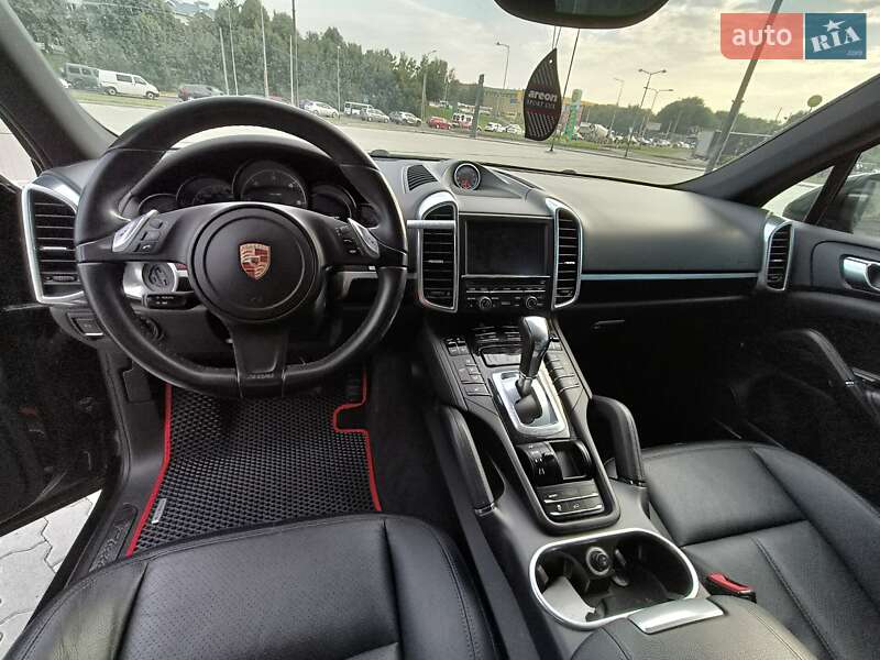 Внедорожник / Кроссовер Porsche Cayenne 2013 в Львове