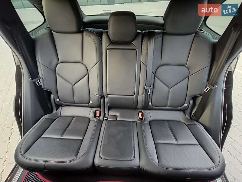 Внедорожник / Кроссовер Porsche Cayenne 2013 в Львове
