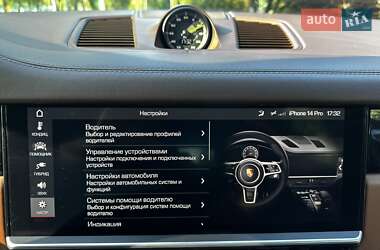 Внедорожник / Кроссовер Porsche Cayenne 2018 в 