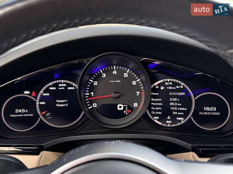 Позашляховик / Кросовер Porsche Cayenne 2019 в Стрию