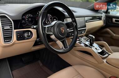 Внедорожник / Кроссовер Porsche Cayenne 2019 в 