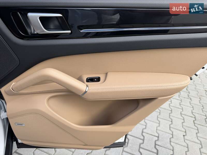 Внедорожник / Кроссовер Porsche Cayenne 2019 в Стрые