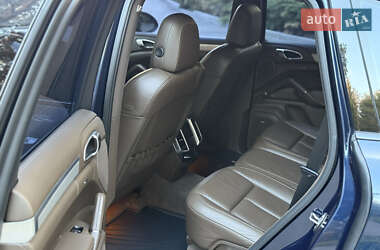 Внедорожник / Кроссовер Porsche Cayenne 2012 в 