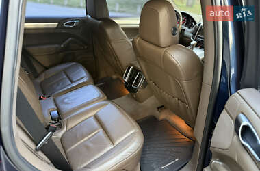 Внедорожник / Кроссовер Porsche Cayenne 2012 в 