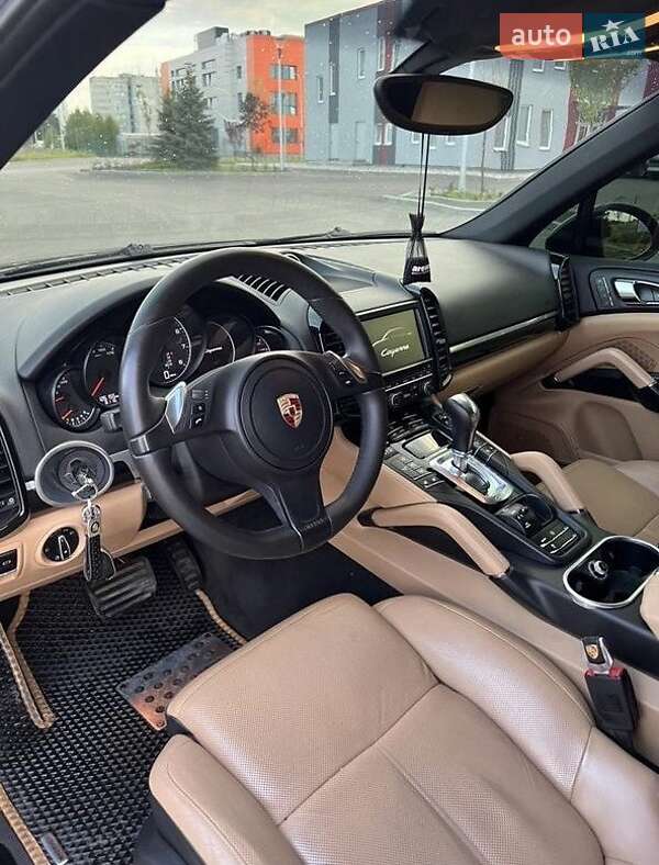 Внедорожник / Кроссовер Porsche Cayenne 2013 в Днепре