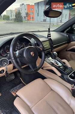 Внедорожник / Кроссовер Porsche Cayenne 2013 в 