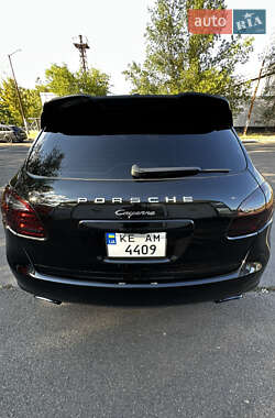 Позашляховик / Кросовер Porsche Cayenne 2012 в 