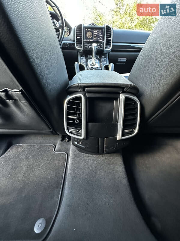Внедорожник / Кроссовер Porsche Cayenne 2012 в Кривом Роге фото 31 Внедорожник / Кроссовер Porsche Cayenne 2012 в Кривом Роге