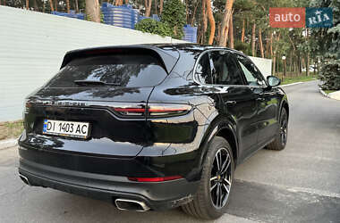 Внедорожник / Кроссовер Porsche Cayenne 2019 в 