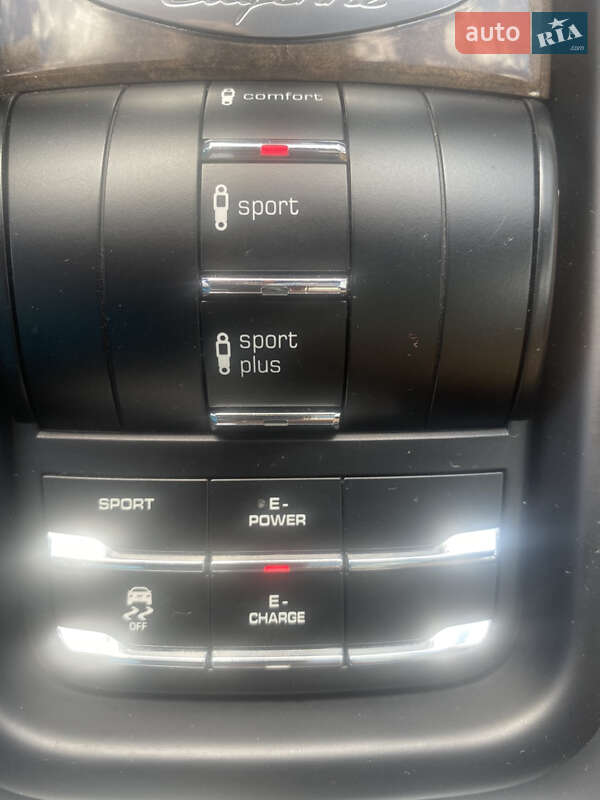 Позашляховик / Кросовер Porsche Cayenne 2016 в Львові фото 45 Позашляховик / Кросовер Porsche Cayenne 2016 в Львові