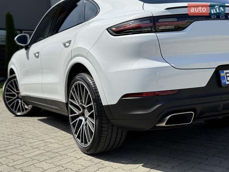 Позашляховик / Кросовер Porsche Cayenne 2019 в Стрию
