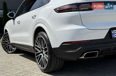 Внедорожник / Кроссовер Porsche Cayenne 2019 в 