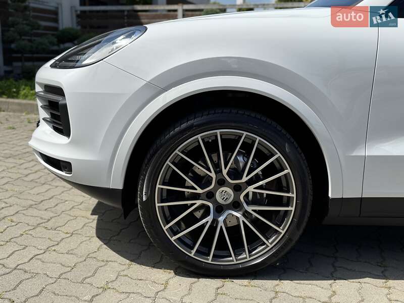 Позашляховик / Кросовер Porsche Cayenne 2019 в Стрию