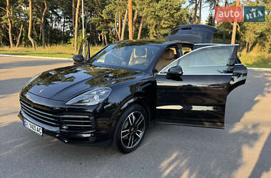 Внедорожник / Кроссовер Porsche Cayenne 2019 в 