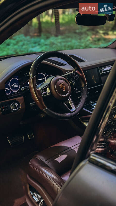 Внедорожник / Кроссовер Porsche Cayenne 2018 в Хмельницком фото 7 Внедорожник / Кроссовер Porsche Cayenne 2018 в Хмельницком