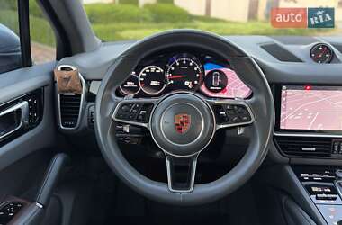 Внедорожник / Кроссовер Porsche Cayenne 2018 в 