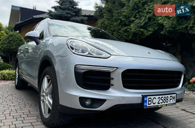 Внедорожник / Кроссовер Porsche Cayenne 2015 в 