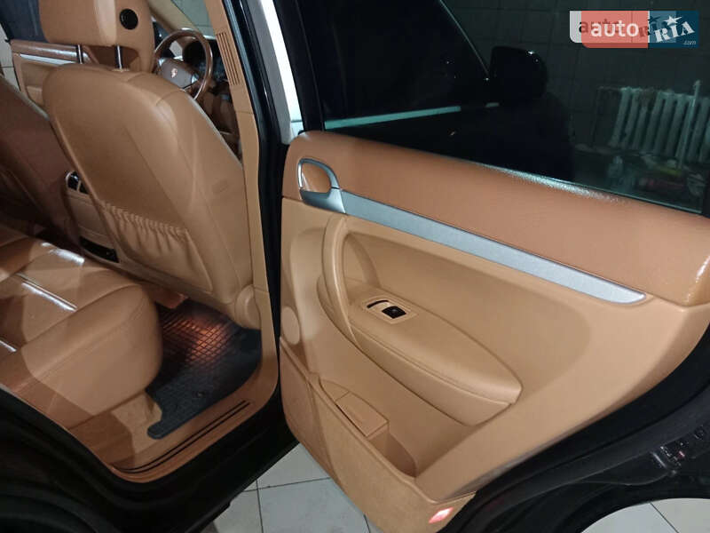 Позашляховик / Кросовер Porsche Cayenne 2008 в Ромнах