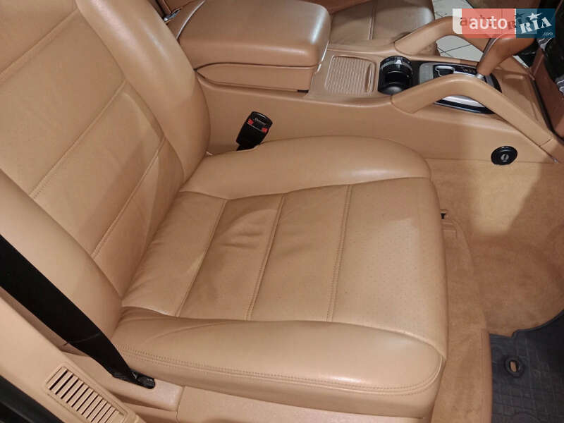 Позашляховик / Кросовер Porsche Cayenne 2008 в Ромнах