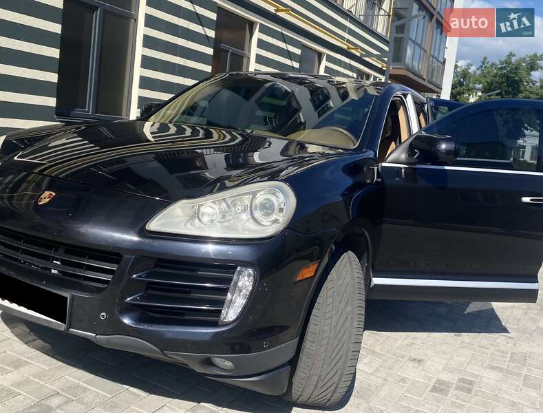 Позашляховик / Кросовер Porsche Cayenne 2008 в Ромнах
