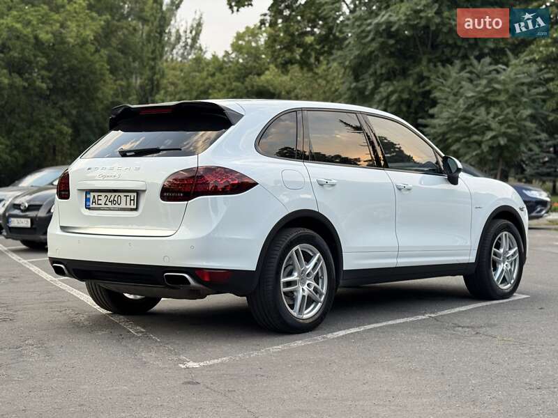 Позашляховик / Кросовер Porsche Cayenne 2013 в Дніпрі