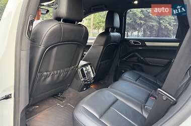 Внедорожник / Кроссовер Porsche Cayenne 2013 в 