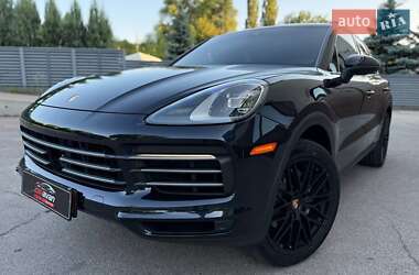 Внедорожник / Кроссовер Porsche Cayenne 2018 в 