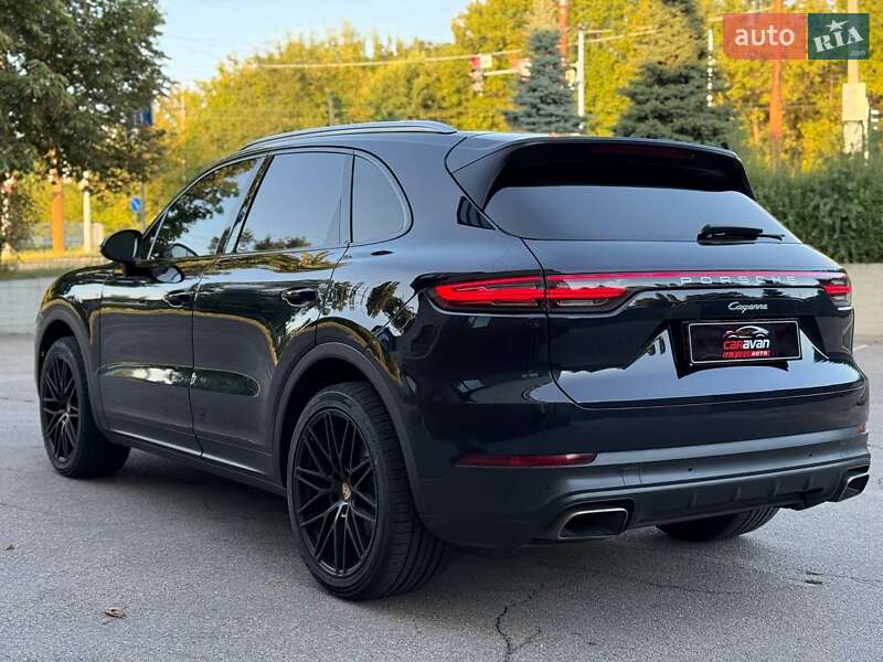 Внедорожник / Кроссовер Porsche Cayenne 2018 в Днепре