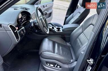 Внедорожник / Кроссовер Porsche Cayenne 2018 в 