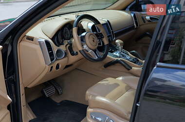 Внедорожник / Кроссовер Porsche Cayenne 2013 в 
