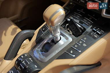 Внедорожник / Кроссовер Porsche Cayenne 2013 в 