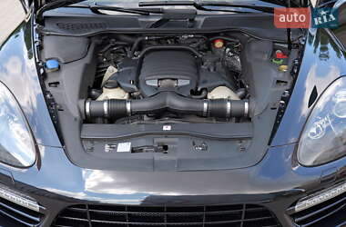 Внедорожник / Кроссовер Porsche Cayenne 2013 в 