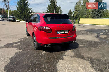 Внедорожник / Кроссовер Porsche Cayenne 2013 в 