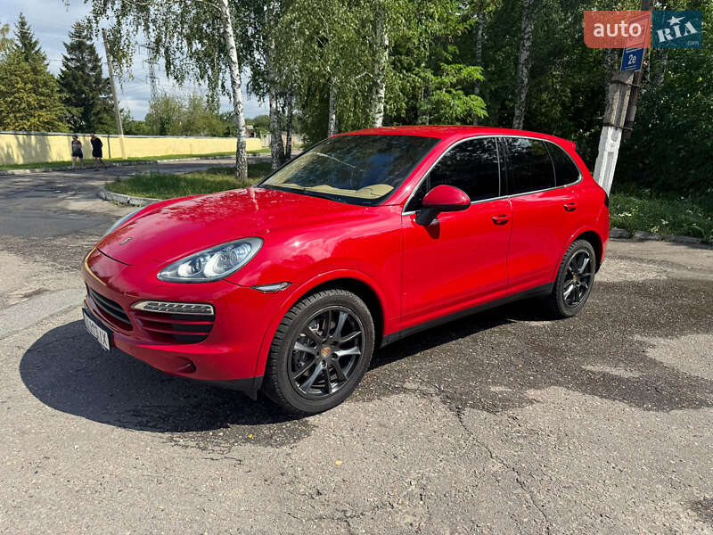 Позашляховик / Кросовер Porsche Cayenne 2013 в Харкові